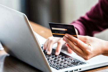 Custom vs premade enterprise e-commerce software