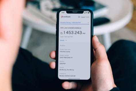 Banking mobile app interface