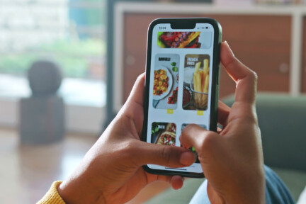 [header] ai in foodtech and food delivery resolving key industry challenges with mobile apps